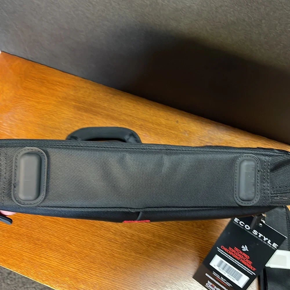 Eco Style Tech Pro Laptop Case. NWT.